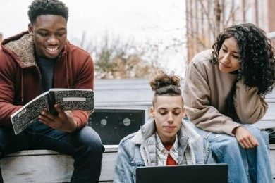 Curriculum da studente: consigli con esempi di CV