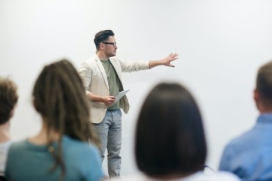 Curriculum insegnante: guida con esempio CV da docente